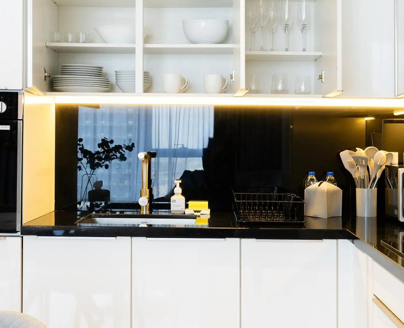Bright And Cozy Apartment In Business Bay L Canal View ドバイ